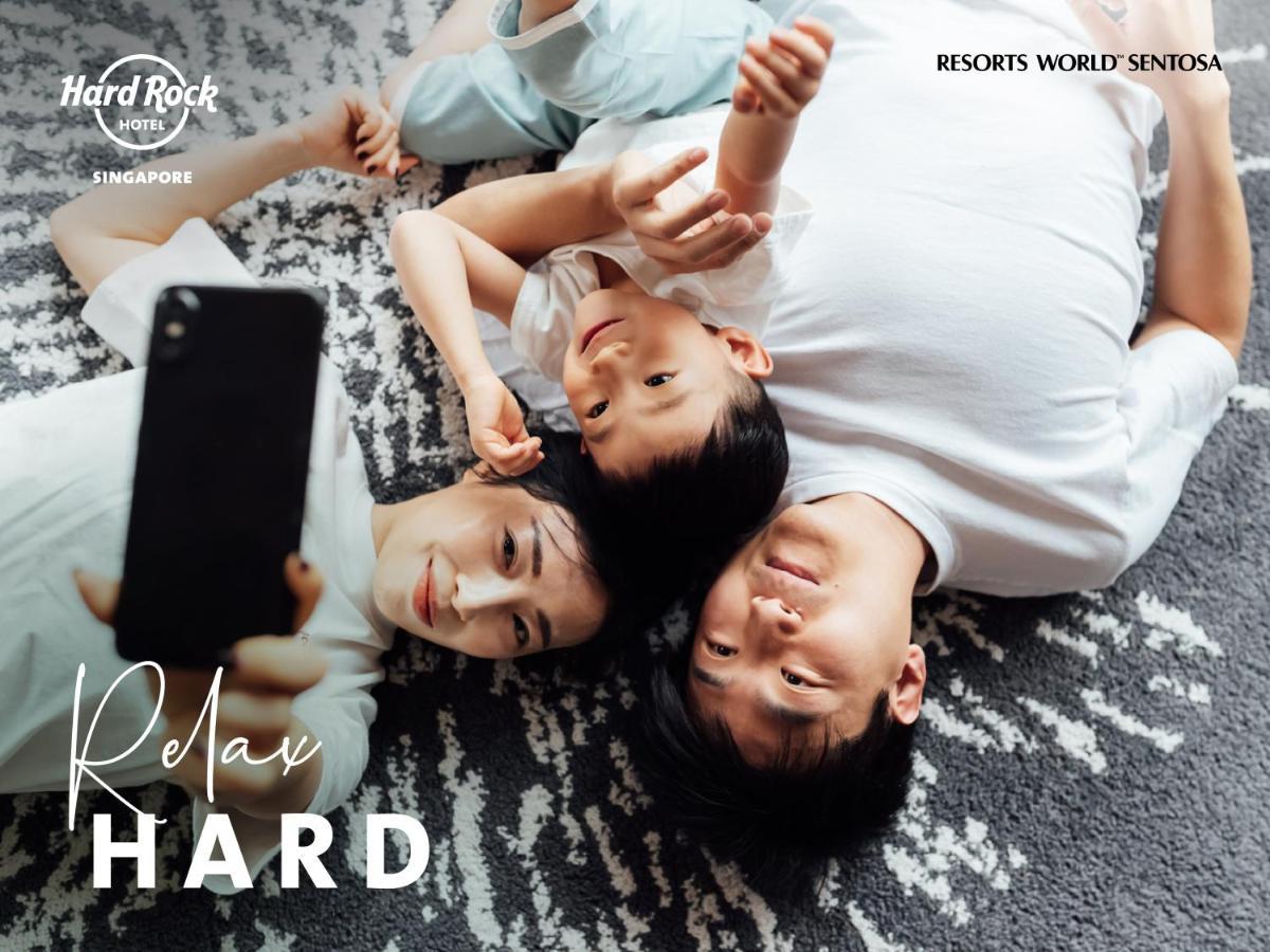 Resorts World Sentosa - Hotel Сингапур Экстерьер фото The cover of "New Hard"