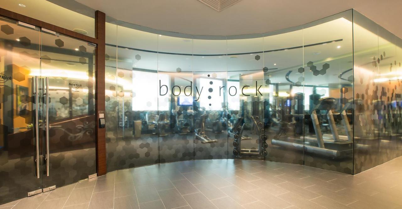 Resorts World Sentosa - Hotel Сингапур Экстерьер фото BodyRock gym in Hong Kong