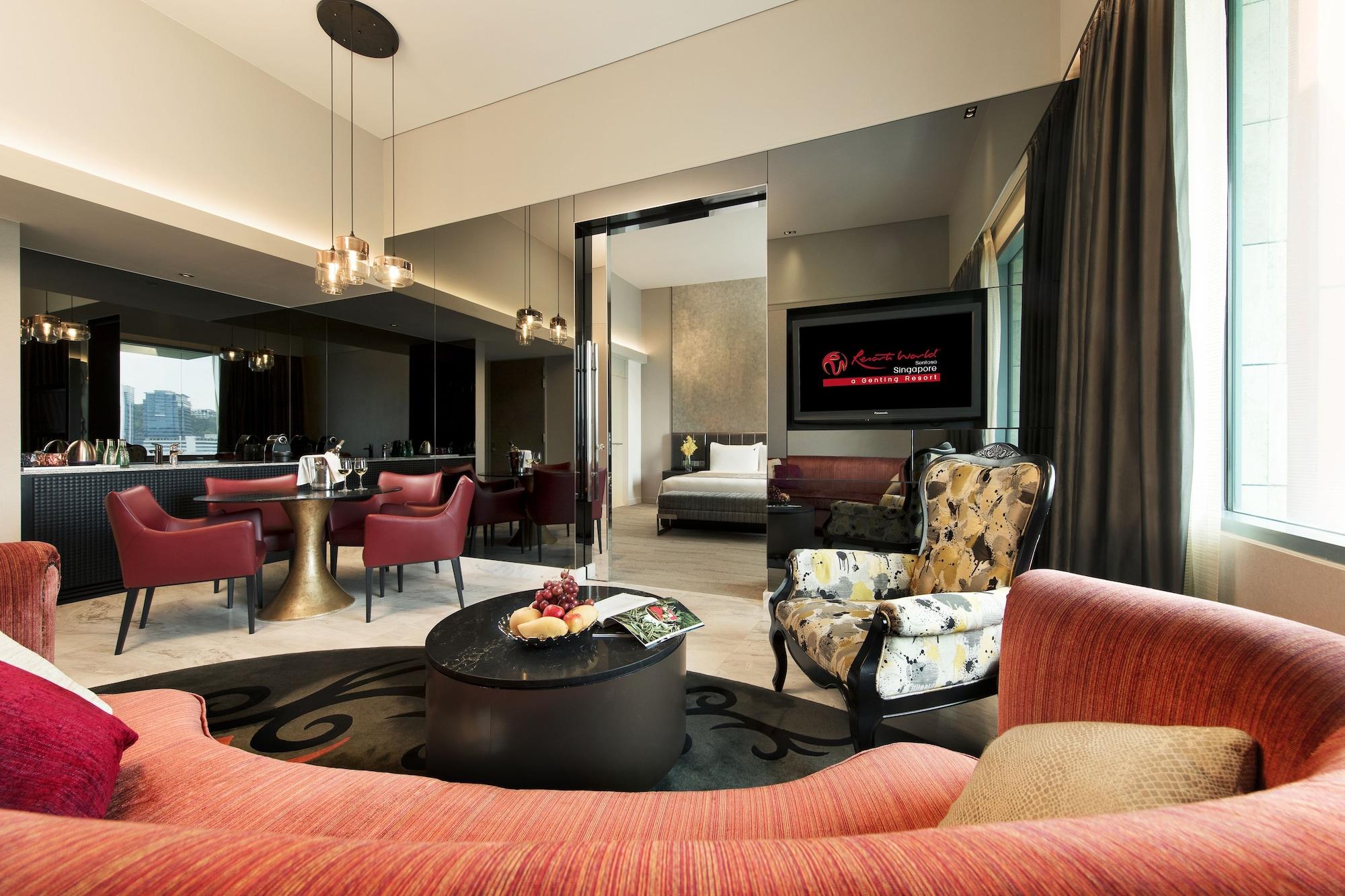 Resorts World Sentosa - Hotel Сингапур Экстерьер фото Suite
