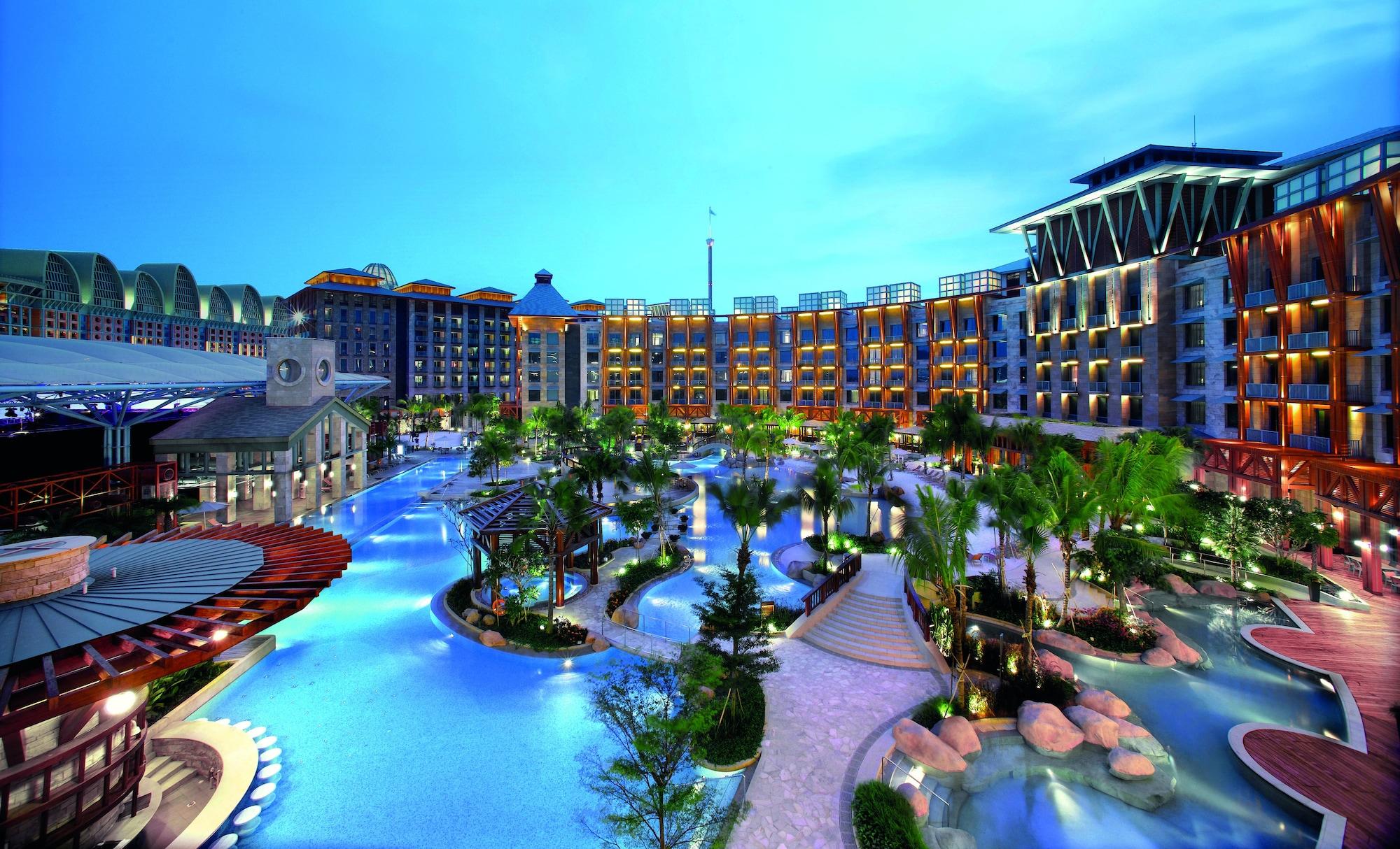 Resorts World Sentosa - Hotel Сингапур Экстерьер фото The Royal Paradise Hotel and Spa