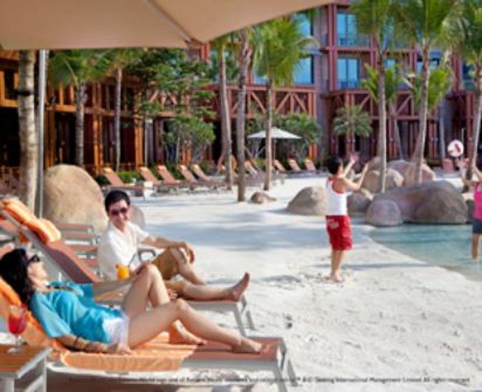 Resorts World Sentosa - Hotel Сингапур Экстерьер фото The beach at the Atlantis Paradise Island