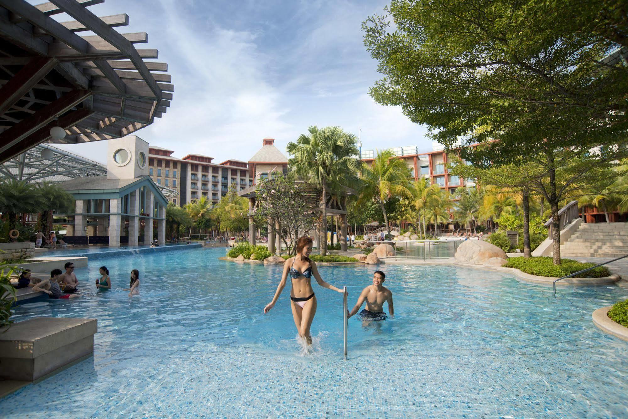 Resorts World Sentosa - Hotel Сингапур Экстерьер фото The Lagoon